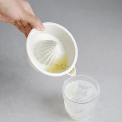 Taku Lemon Squeezer